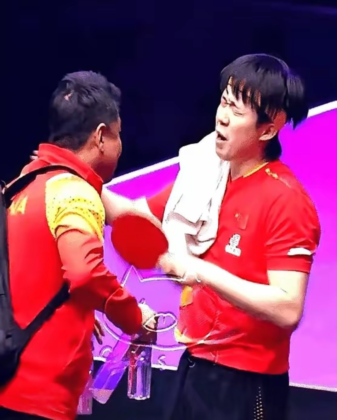 开云体育视频直播-瑞典乒乓球队绝杀英国乒乓球队，王皓完成帽子戏法