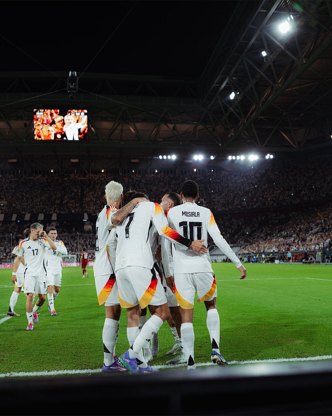 开云体育平台APP-匈牙利队赢得尊敬，勇往直前